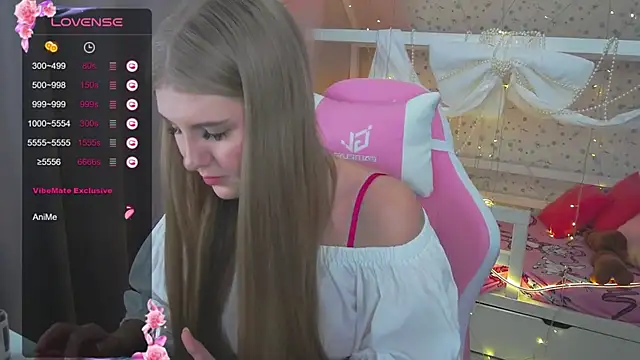 Snapshot of Miss_Esmiie chatting on 12-28-24, 07:11 Miss Esmiie online show from 12-28-24, 07:11