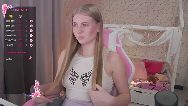 Snapshot of Miss_Esmiie chatting on 01-03-25, 07:16 Miss Esmiie online show from 01-03-25, 07:16