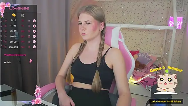 Snapshot of Miss_Esmiie chatting on 01-12-25, 07:11 Miss Esmiie online show from 01-12-25, 07:11