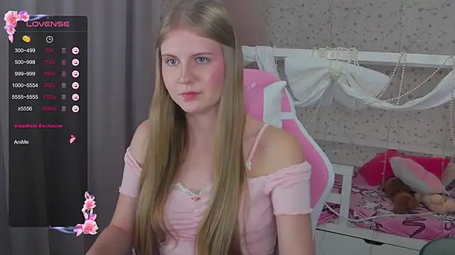 Snapshot of Miss_Esmiie chatting on 12-31-24, 07:10 Miss Esmiie online show from 12-31-24, 07:10