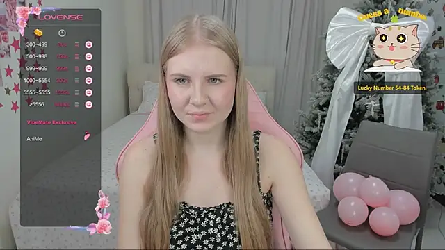 Snapshot of Miss_Esmiie chatting on 01-08-25, 04:12 Miss Esmiie online show from 01-08-25, 04:12