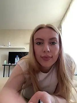 AzallandRoom online show from 04-12-26, 11:02