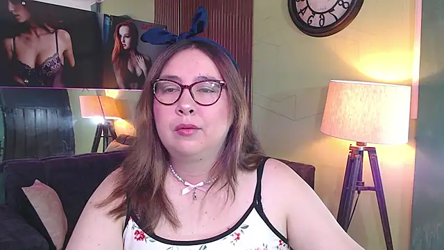 chloe prg online show from 09-18-25, 05:54