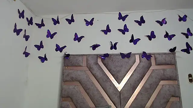 Anny Fox- online show from 11-21-25, 03:05