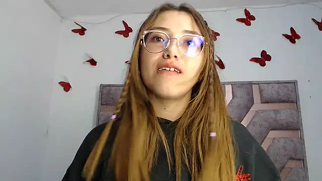 Snapshot of Anny_Fox- chatting on 09-25-25, 03:23 Anny Fox- online show from 09-25-25, 03:23