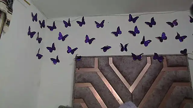 Anny Fox- online show from 11-28-25, 03:39