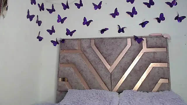 Anny Fox- online show from 02-21-26, 04:03