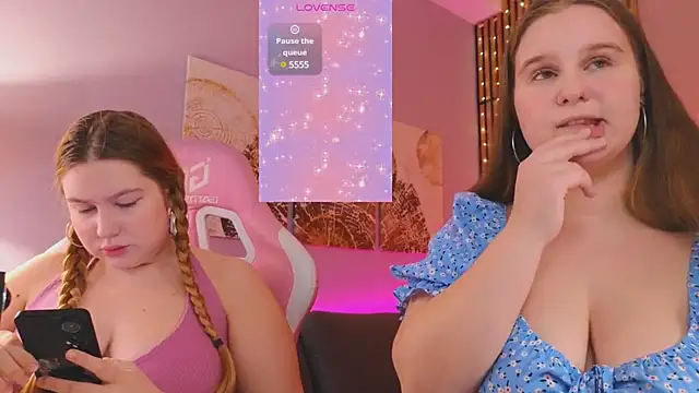 Snapshot of Ellie_Wellie chatting on 02-16-25, 02:43 Ellie Wellie online show from 02-16-25, 02:43