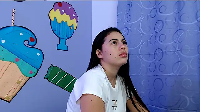 Snapshot of sweetfantacies18 chatting on 03-12-25, 12:42 sweetfantacies18 online show from 03-12-25, 12:42