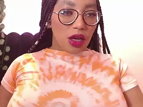 AmyBriiggs online show from 10-20-25, 05:20