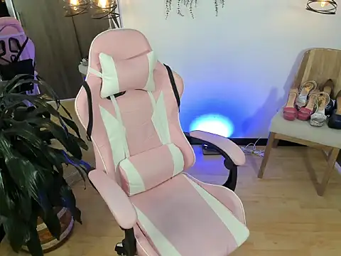 Snapshot of bebe9815 chatting on 03-21-26, 11:19 bebe9815 online show from 03-21-26, 11:19