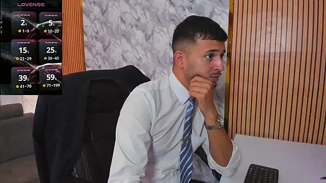 Hideintheoffice online show from 11-12-25, 12:20