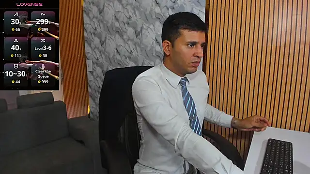 Hideintheoffice online show from 12-19-25, 12:29