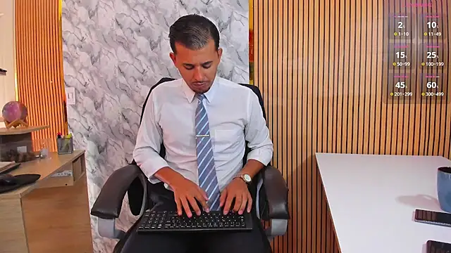 Hideintheoffice online show from 04-03-26, 01:28