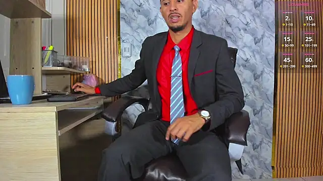 Snapshot of Hideintheoffice chatting on 05-22-26, 01:36 Hideintheoffice online show from 05-22-26, 01:36