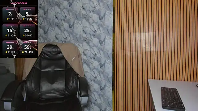 Hideintheoffice online show from 11-21-25, 11:04