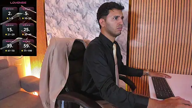 Hideintheoffice online show from 10-10-25, 01:39