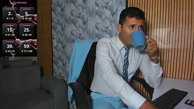 Hideintheoffice online show from 12-15-25, 09:59