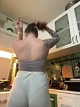 MayaMystic online show from 04-16-26, 01:12