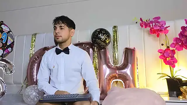 Snapshot of Samir_bear chatting on 03-07-25, 01:07 Samir bear online show from 03-07-25, 01:07