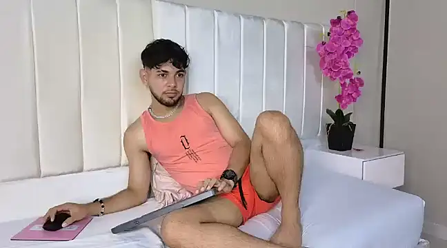 Snapshot of Samir_bear chatting on 02-26-25, 12:27 Samir bear online show from 02-26-25, 12:27