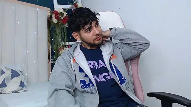Snapshot of Samir_bear chatting on 03-17-25, 12:25 Samir bear online show from 03-17-25, 12:25