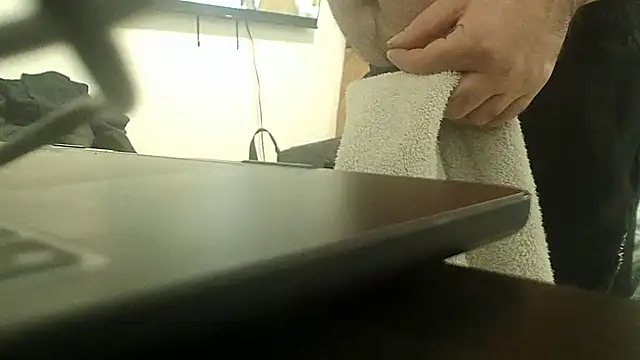 teek1234 1 online show from 10-18-25, 04:03