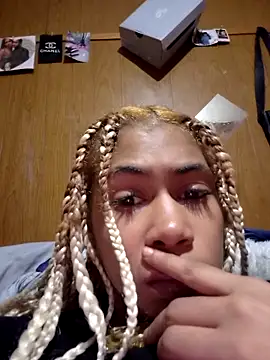 Snapshot of carmelbbyx22 chatting on 05-16-26, 11:15 carmelbbyx22 online show from 05-16-26, 11:15