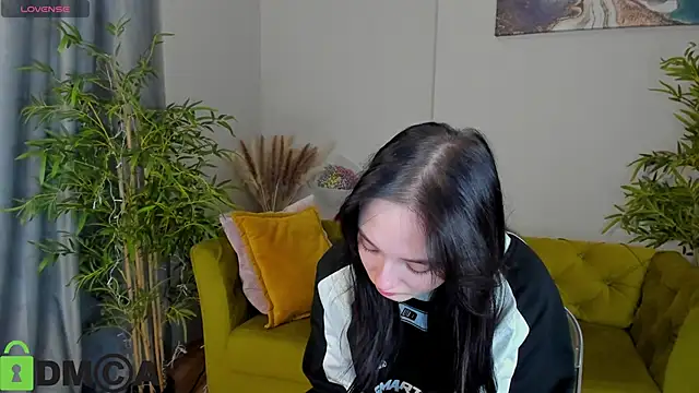 Cheryl  Brown online show from 12-22-25, 01:50