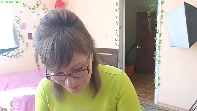 Miss Moren online show from 06-27-26, 05:24