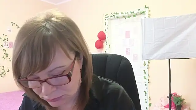 Miss Moren online show from 03-19-26, 04:45