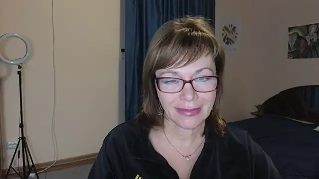 Miss Moren online show from 11-17-25, 12:20