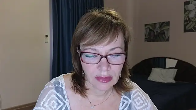 Miss Moren online show from 11-26-25, 05:07