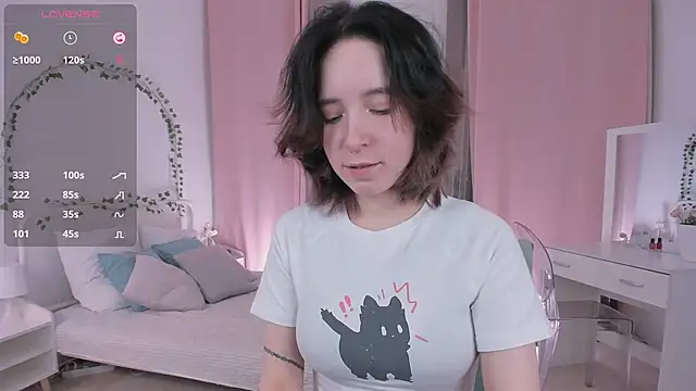 Snapshot of lilithlunna chatting on 02-26-25, 10:15 lilithlunna online show from 02-26-25, 10:15