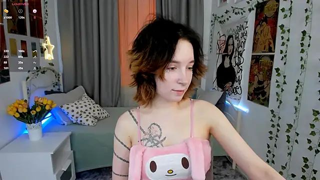 Snapshot of lilithlunna chatting on 01-17-25, 10:45 lilithlunna online show from 01-17-25, 10:45