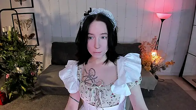 Snapshot of lilithlunna chatting on 09-10-25, 10:31 lilithlunna online show from 09-10-25, 10:31
