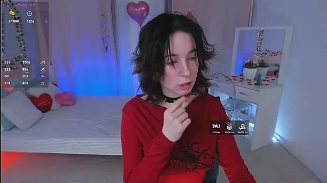 Snapshot of lilithlunna chatting on 02-17-25, 04:39 lilithlunna online show from 02-17-25, 04:39