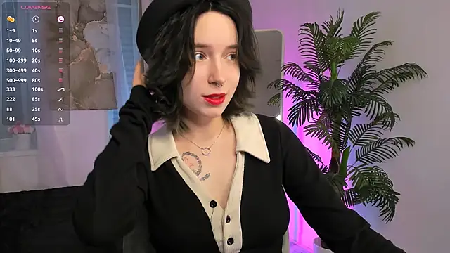 Snapshot of lilithlunna chatting on 02-01-25, 10:44 lilithlunna online show from 02-01-25, 10:44