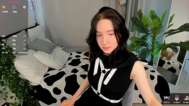 Snapshot of lilithlunna chatting on 09-14-25, 10:21 lilithlunna online show from 09-14-25, 10:21