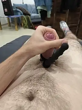 Snapshot of LeoSubLifestyle4You chatting on 10-14-25, 06:41 LeoSubLifestyle4You online show from 10-14-25, 06:41