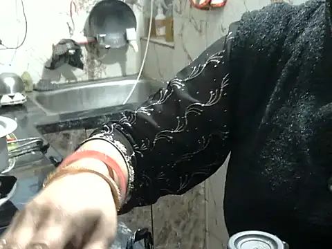 Housewife12 online show from 01-10-26, 08:09