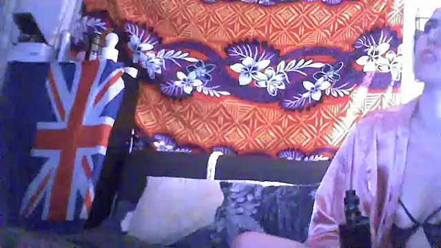 Snapshot of lara1105 chatting on 01-23-25, 12:19 lara1105 online show from 01-23-25, 12:19