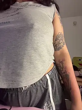 Ema kraus online show from 04-15-26, 01:11