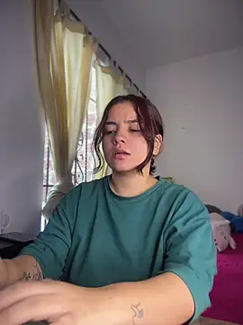 Snapshot of Ema_kraus chatting on 05-19-26, 08:49 Ema kraus online show from 05-19-26, 08:49