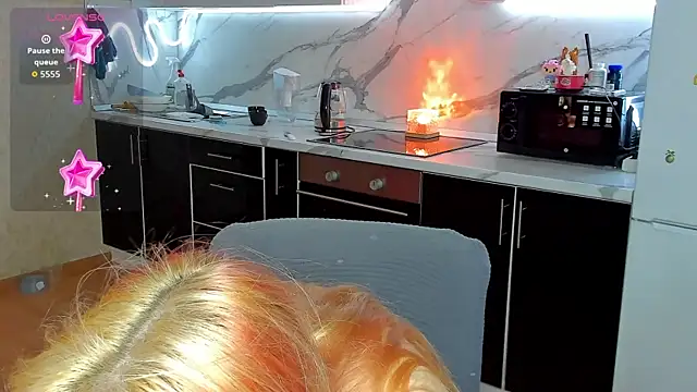 Sweet white chocolate online show from 11-27-25, 08:15