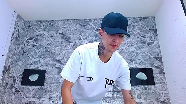 Angel xxx online show from 01-15-26, 11:35