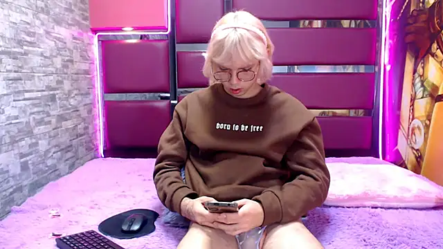 perfectlump online show from 10-13-25, 03:13