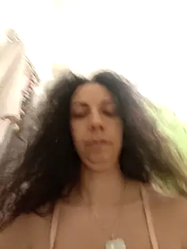 Snapshot of naughty69curls chatting on 02-27-26, 08:19 naughty69curls online show from 02-27-26, 08:19