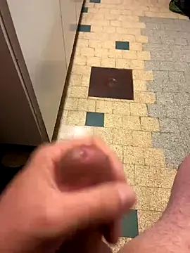 mikiss789 online show from 10-30-25, 04:11