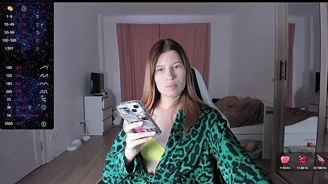 Snapshot of Agnes_Allenn chatting on 01-18-25, 08:20 Agnes Allenn online show from 01-18-25, 08:20